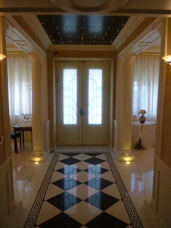 Villa Orion 鲁瓦扬 外观 照片